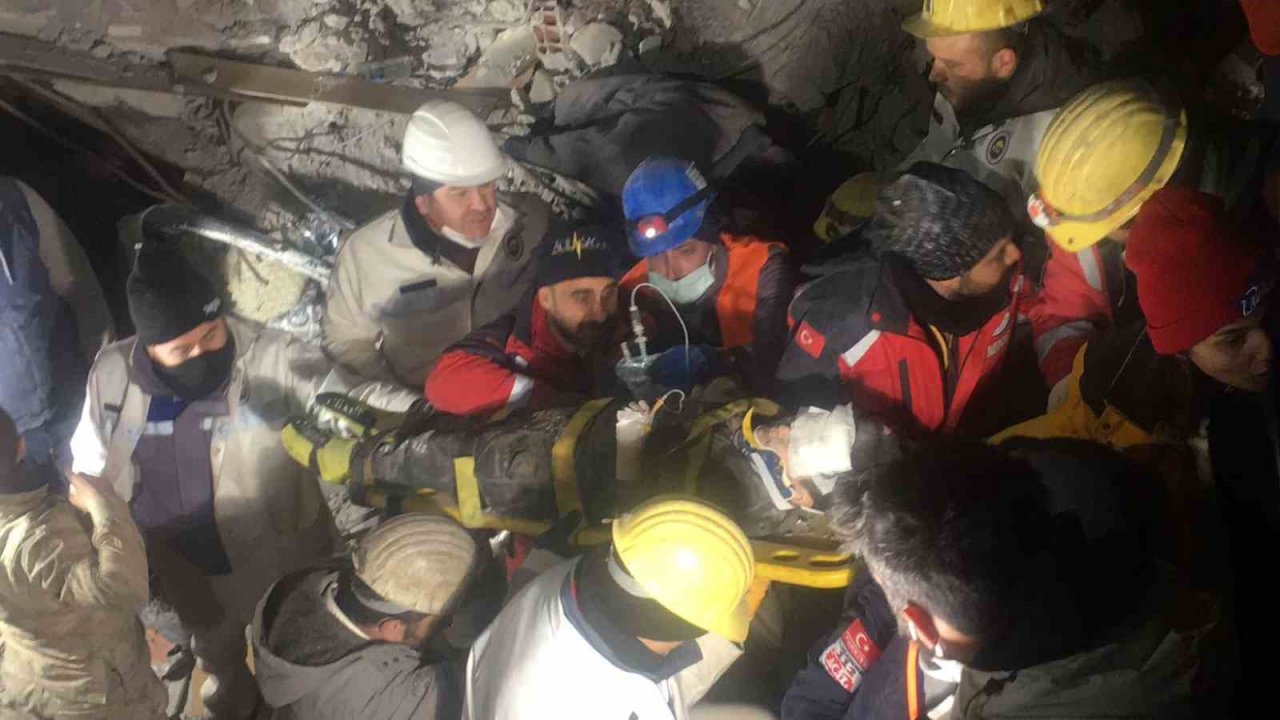 87 saat sonra enkazdan çıkan Miran: “Nereye gideceğiz?”