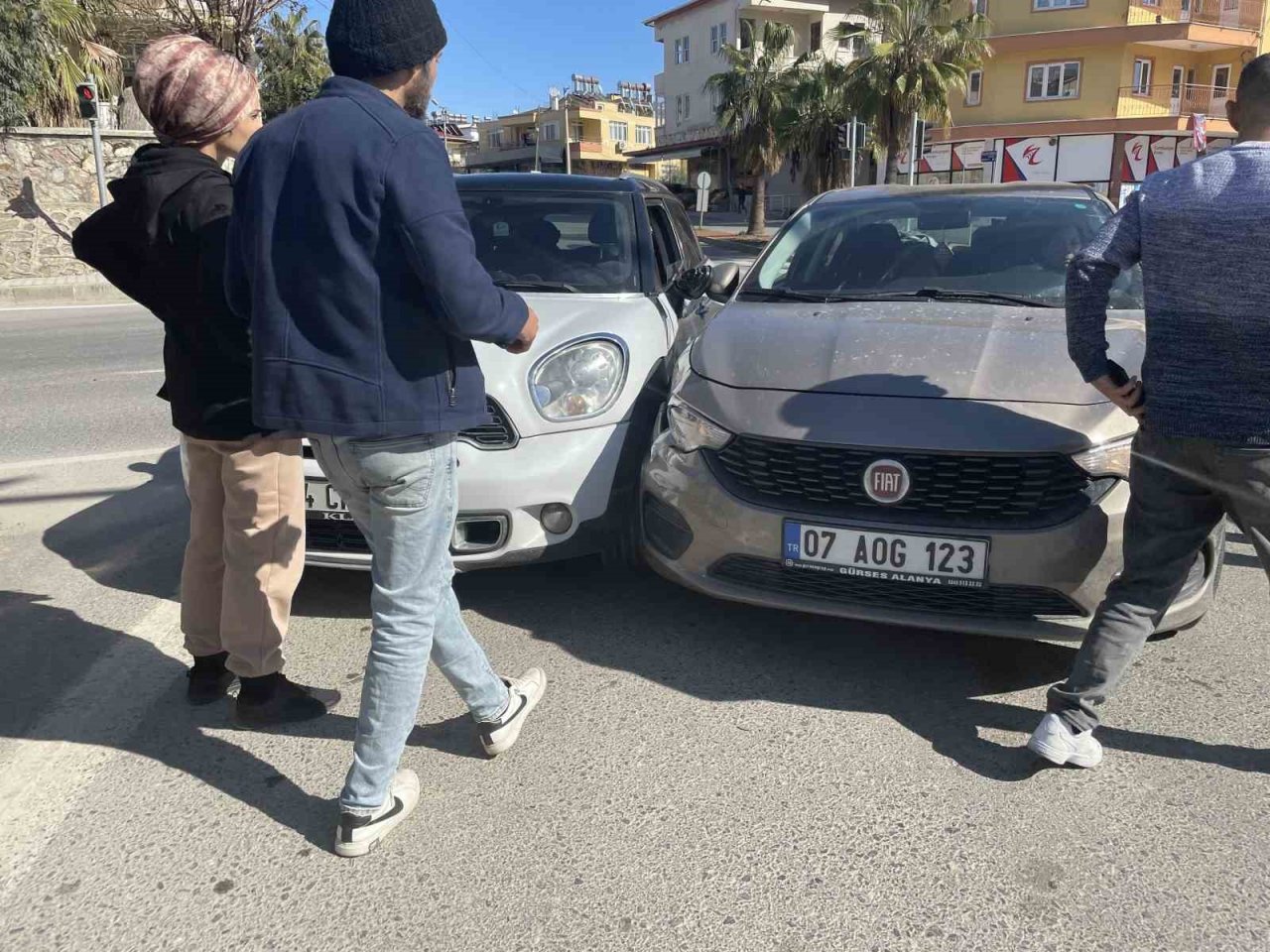 Malatya’dan Alanya’ya giden depremzede kaza yaptı