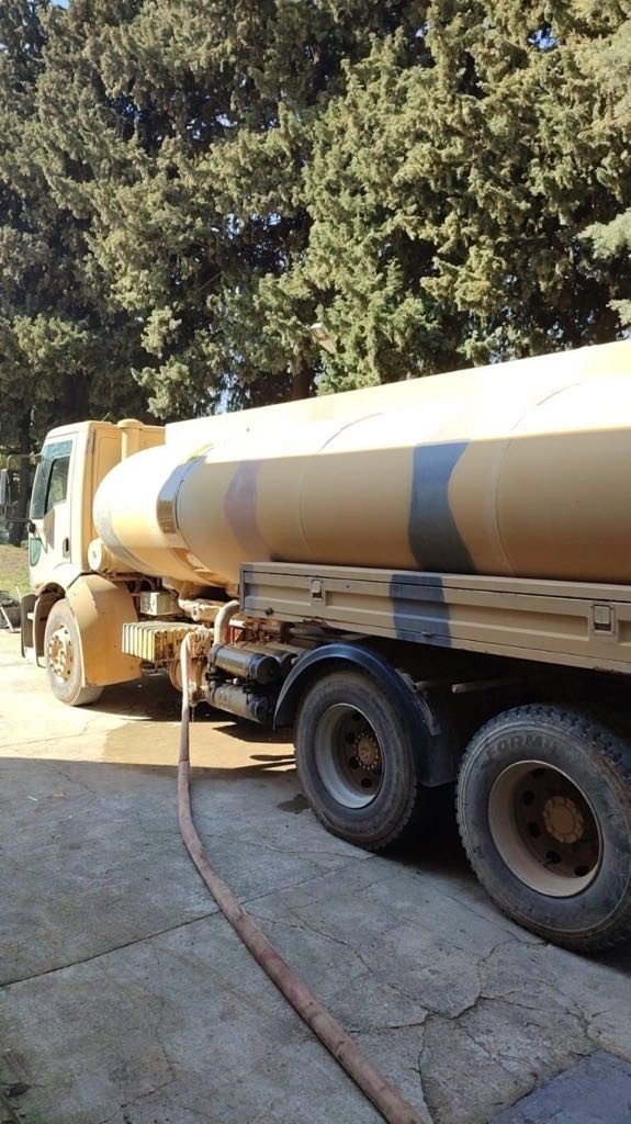 Mehmetçik Antakya’da depremzedelere su dağıtımını sürdürüyor