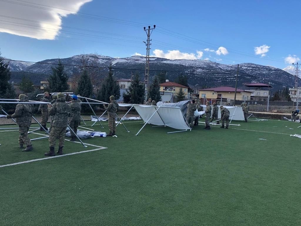 Mehmetçik Kilis’te sıcak çorba ikramını sürdürüyor