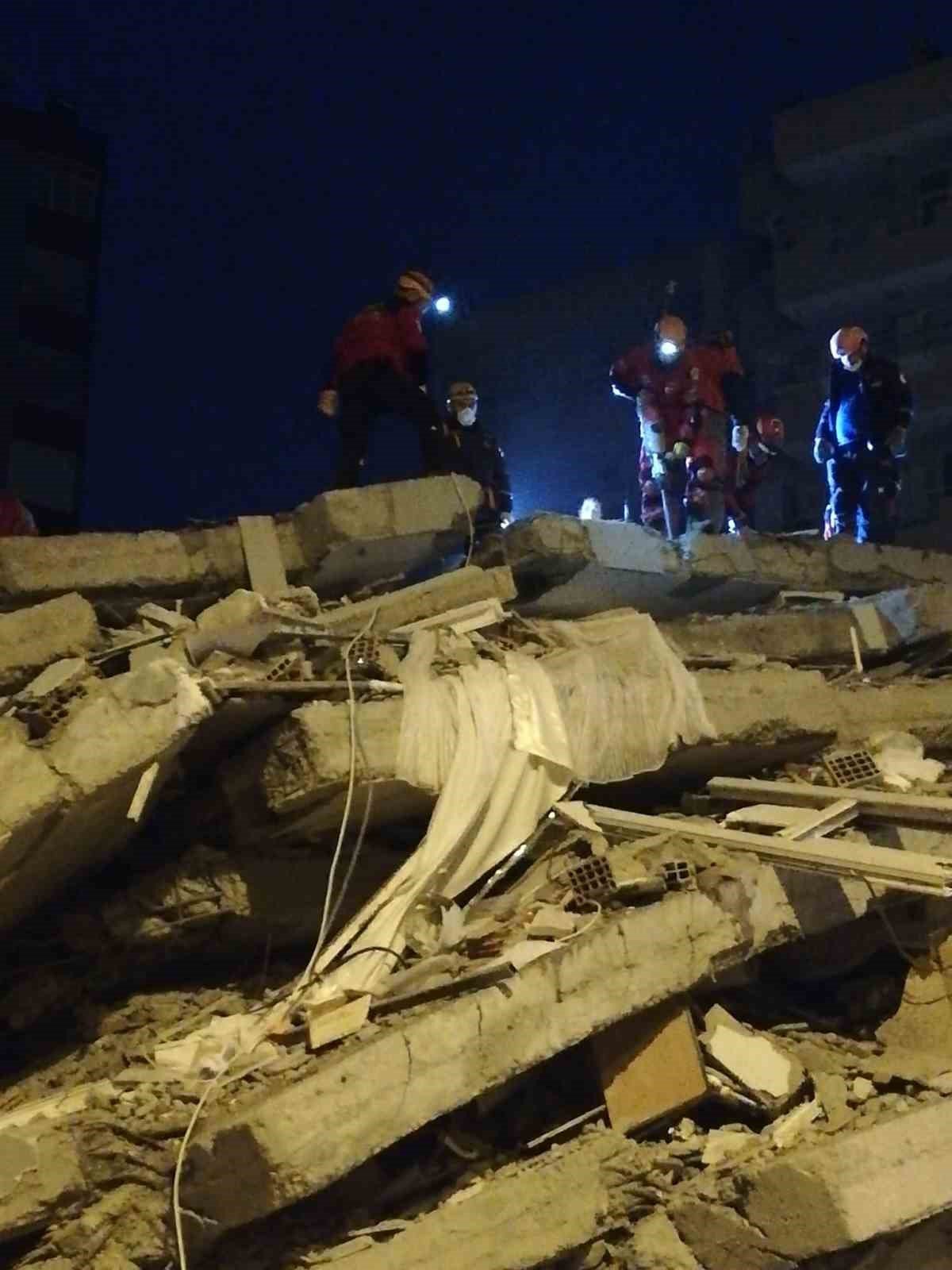 Eskişehir DAK ekibi 4’üncü günde hamile kediyi enkazdan kurtardı