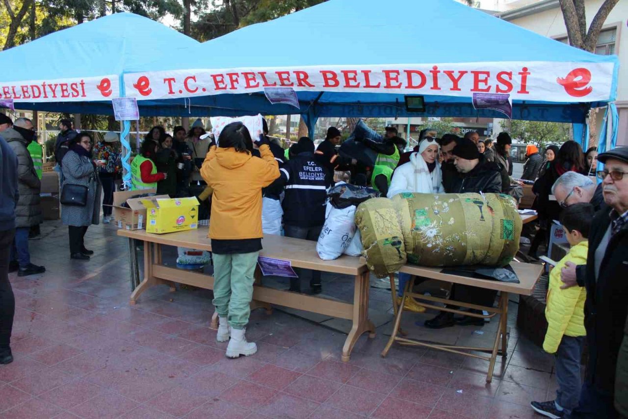 Aydınlıların depremzedeler için seferberliği 5’inci gününde de devam ediyor