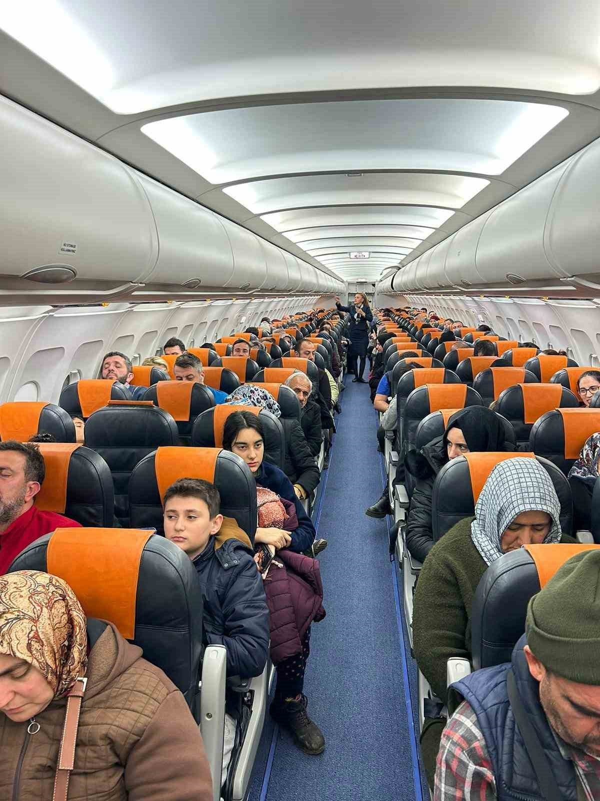 Beşiktaşlı futbolcular, Gaziantep’e özel uçak gönderdi