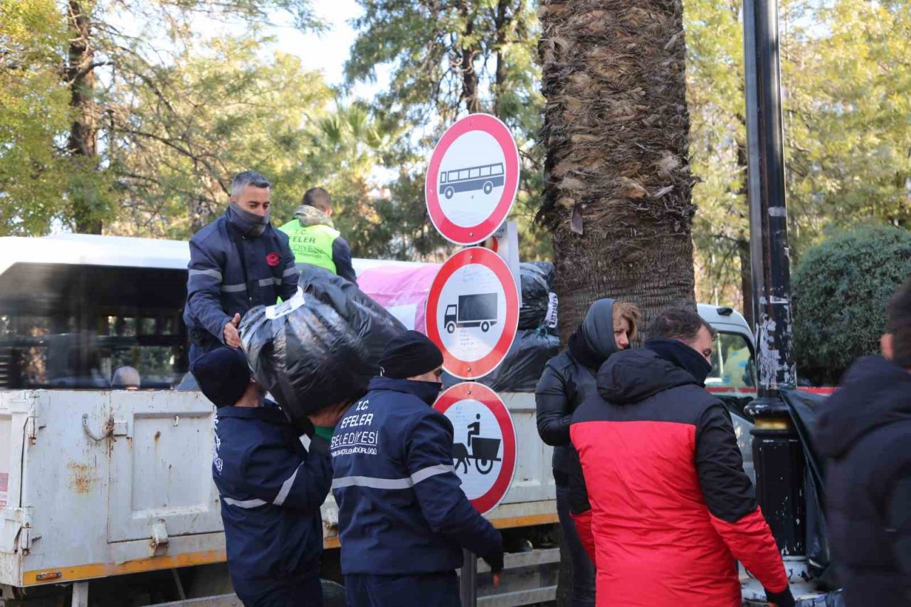 Efeler Belediyesi ’acil ihtiyaç listesini’ güncelledi