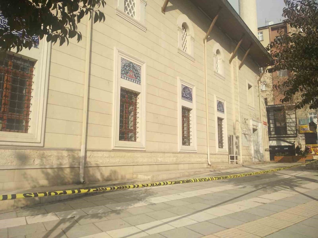 Elazığ’da bir cami ibadete kapatıldı