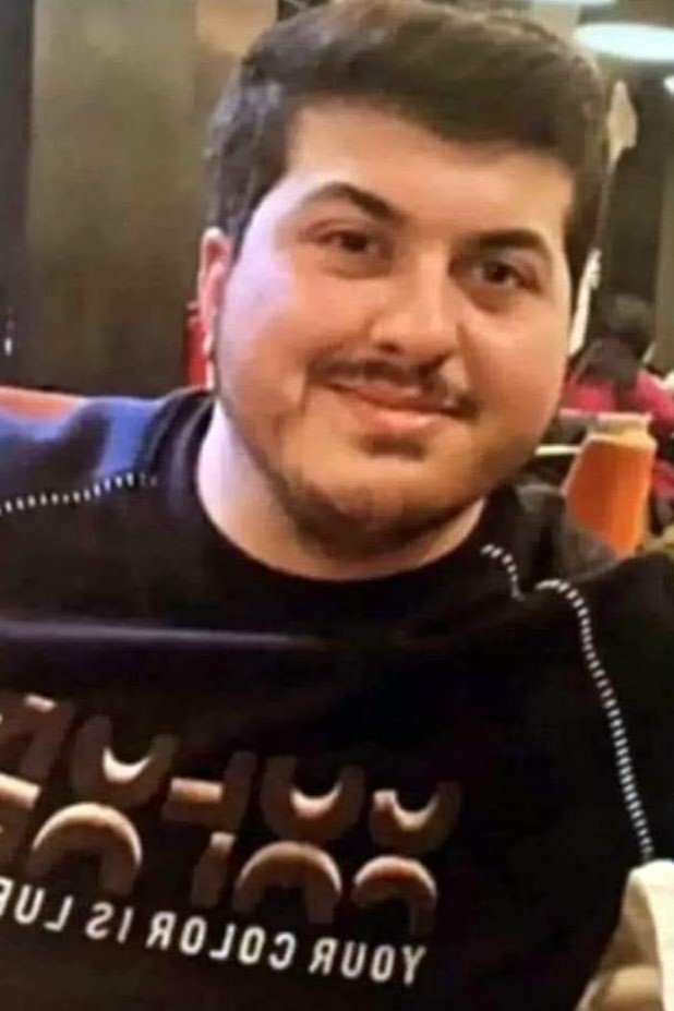 Otomobil almak için gittiği Hatay’da enkaz altında kalan genç son yolculuğuna uğurlandı