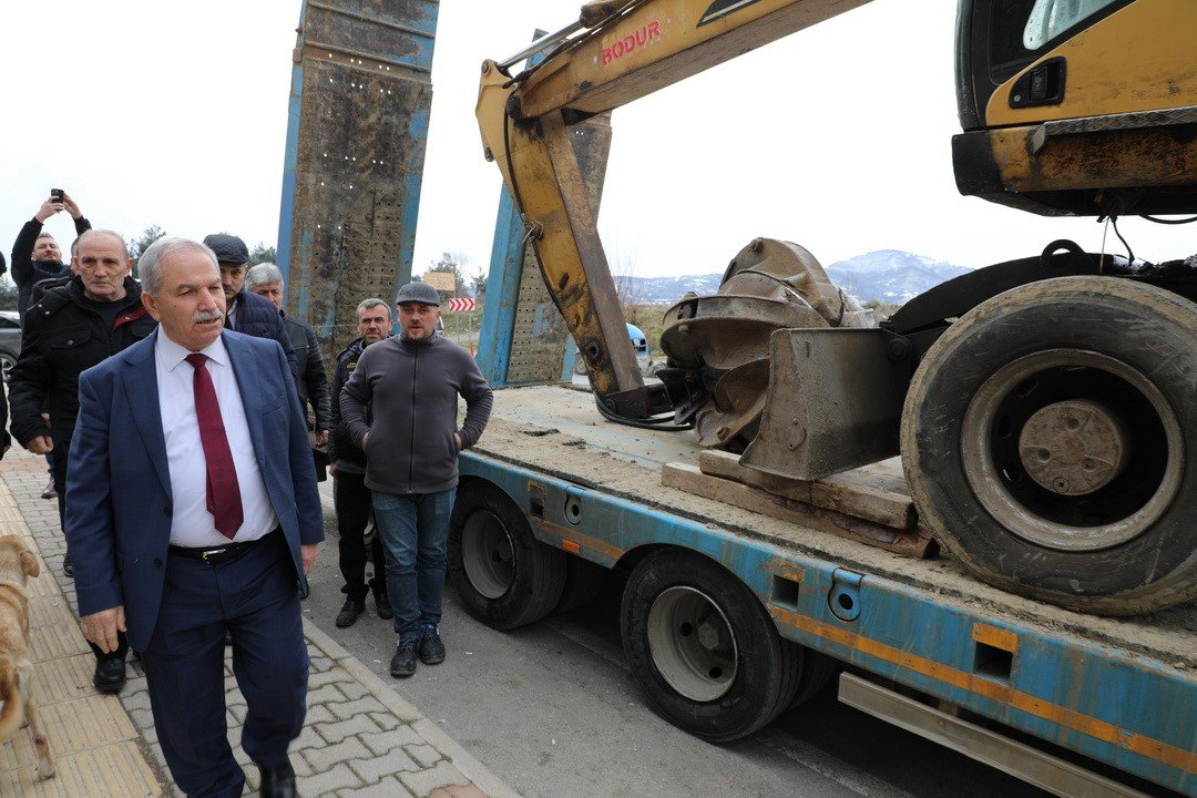 Başkan Demirtaş: “Ben de bir depremzedeyim"