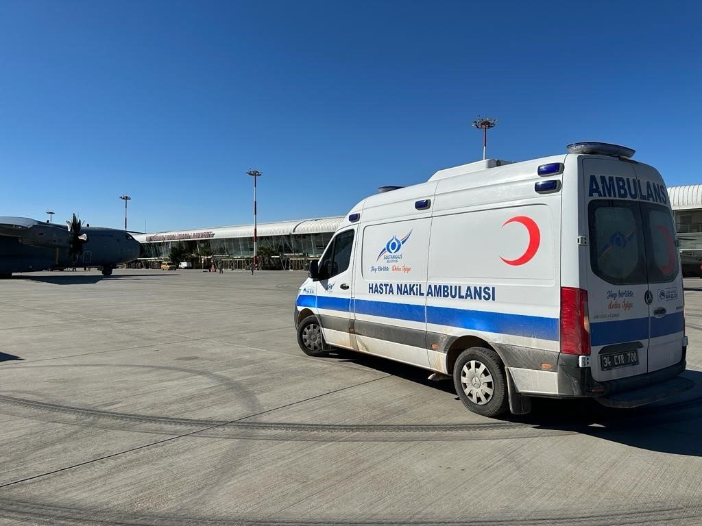 SAK-E deprem bölgesinde arama kurtarma faaliyetlerini aralıksız sürdürüyor