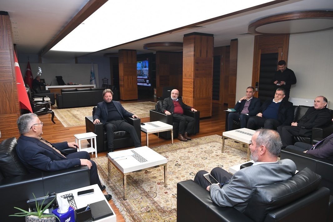 Büyükkılıç, Depremzedeler için rektörlerle bir araya geldi