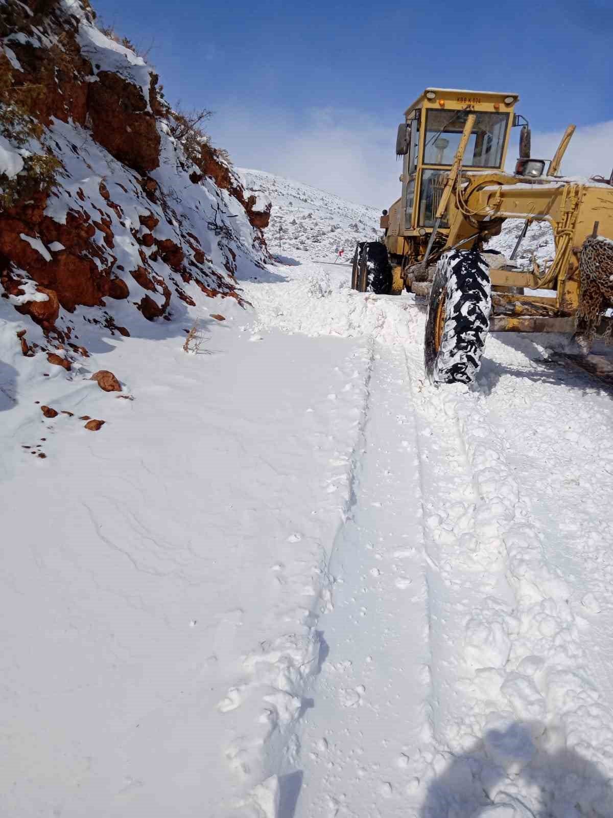 Kapalı 15 Mahalle Yolu Ulaşıma Açıldı