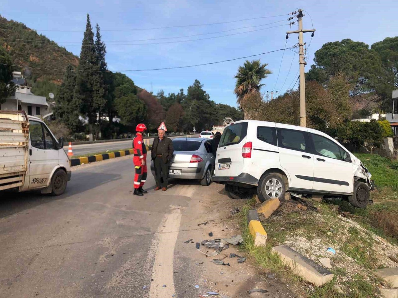 Marmaris’te zincirleme trafik kazası: 1 ölü, 2 yaralı