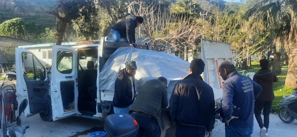 Marmaris’ten deprem bölgesine temizlik desteği