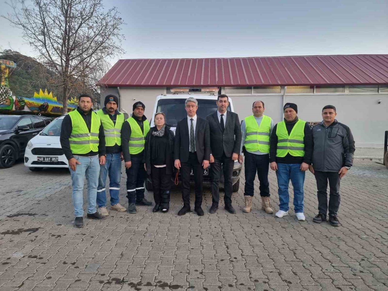 Marmaris’ten deprem bölgesine temizlik desteği