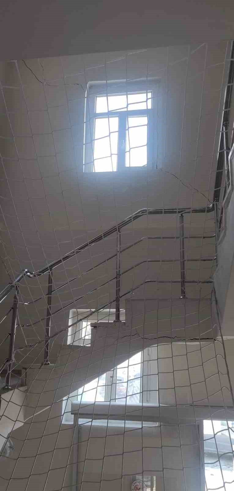 Kayseri’de belediye binası da depremden etkilendi