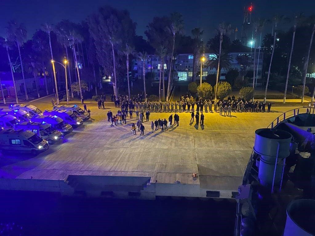 TCG İskenderun yaralı tahliyesine devam ediyor