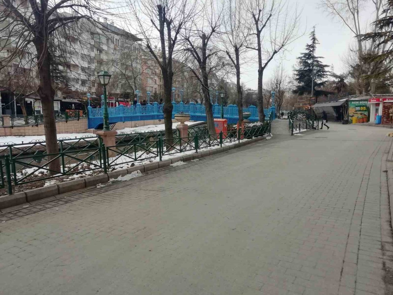 Eskişehir’in beyaz örtüsü kayboldu