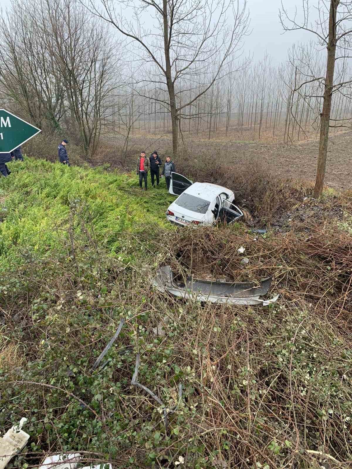 D-100’de otomobil şarampole uçtu: 1 hafif yaralı
