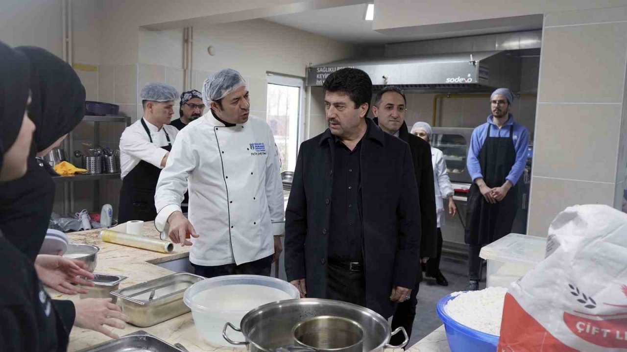 SUBÜ depremzedeler için ekmek üretimine başladı