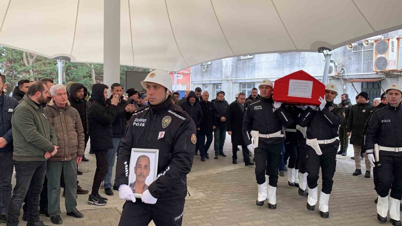 Depremde ölen Başkomiser ve eşi Çorlu’da ebediyete uğurlandı