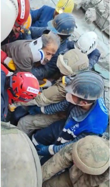 Adıyaman’da 129’uncu saatte enkazdan sağ kurtarıldı