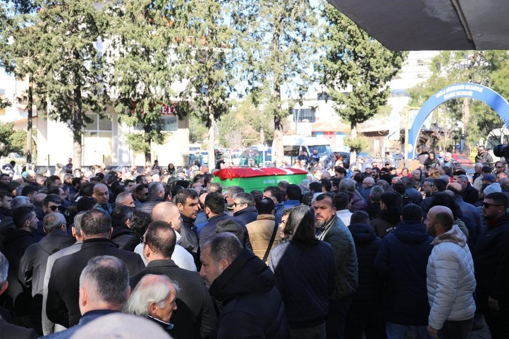 Depremde hayatını kaybeden Marmarisli tur rehberi Dal toprağa verildi