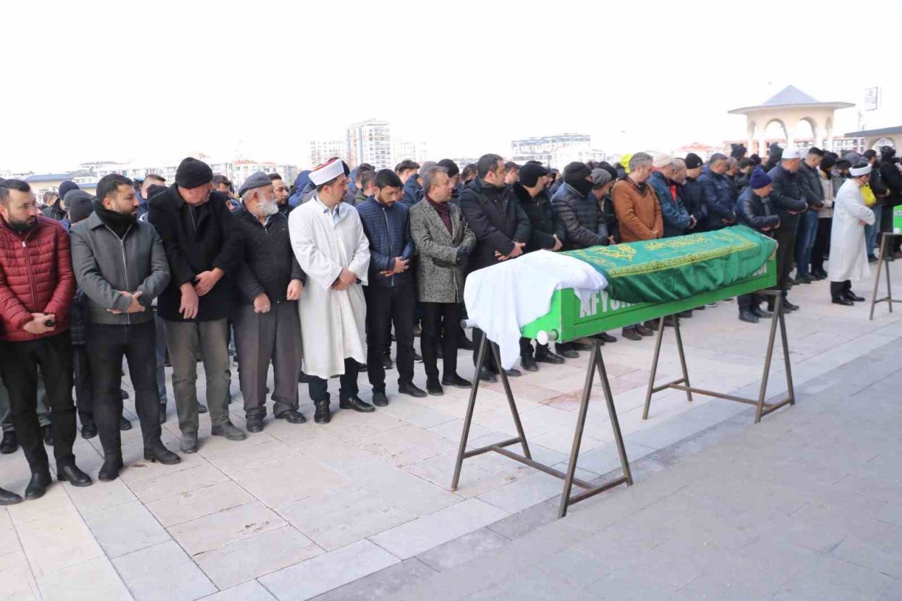 Resul Gün son yolculuğuna uğurlandı