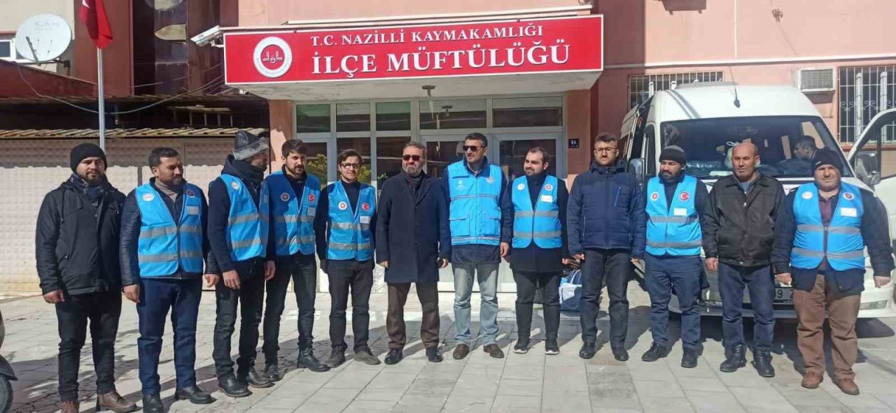 Nazilli İlçe Müftülüğü’den 12 din görevlisi Kahramanmaraş’a gitti