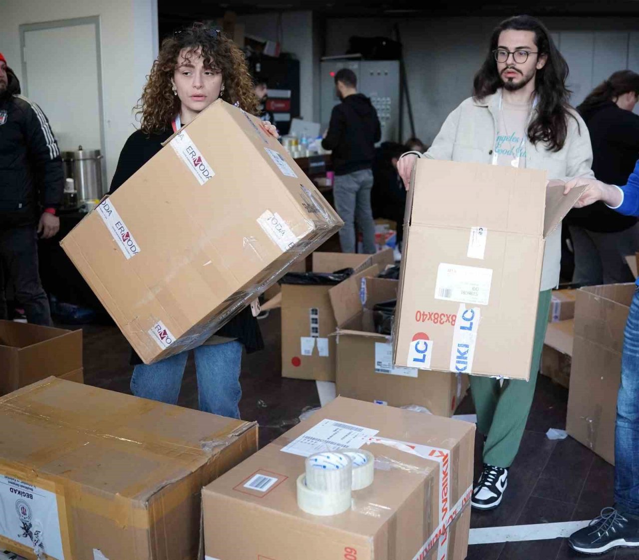 Vodafone Park’ta yardım toplama çalışmaları devam ediyor