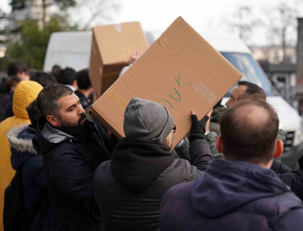 Vodafone Park’ta yardım toplama çalışmaları devam ediyor