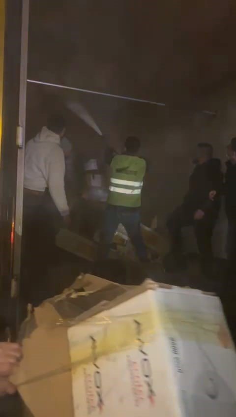 Bolu’dan Kahramanmaraş’a giden yardım tırı alev aldı