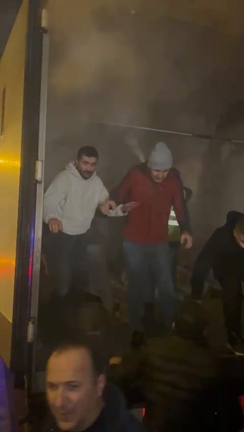 Bolu’dan Kahramanmaraş’a giden yardım tırı alev aldı