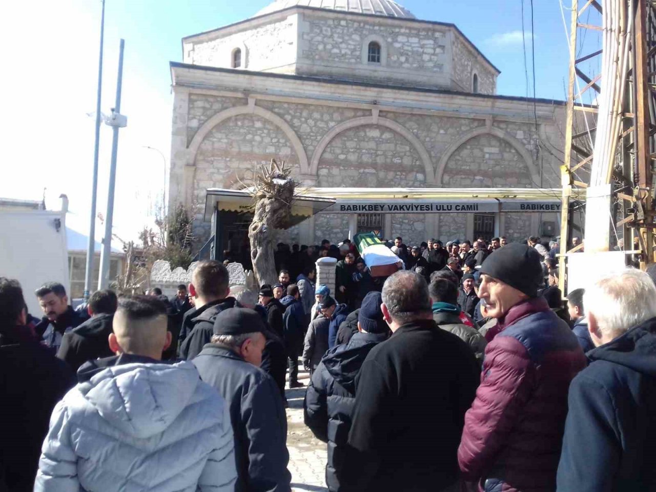 Depremde hayatını kaybeden baba ve kızı Emet’te toprağa verildi
