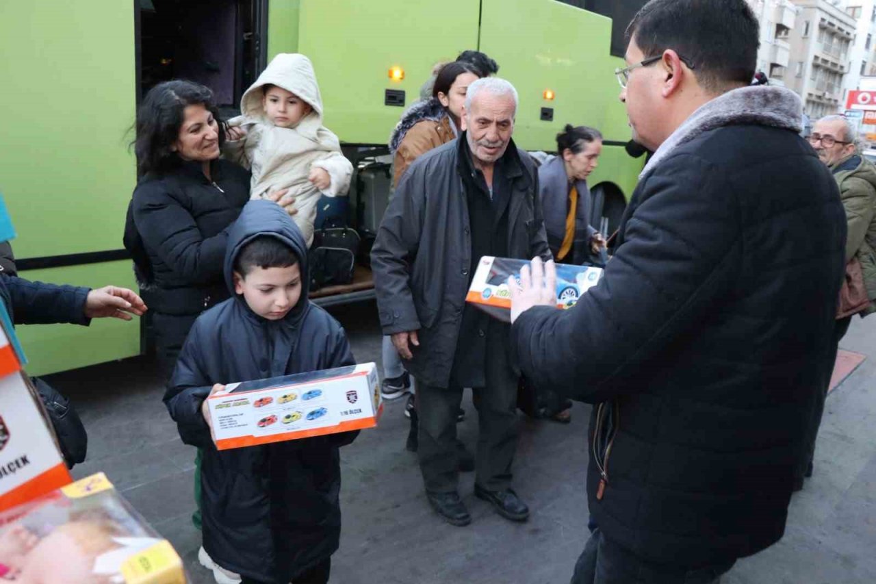 Hatay’daki depremzedeler Nazilli’ye getirildi