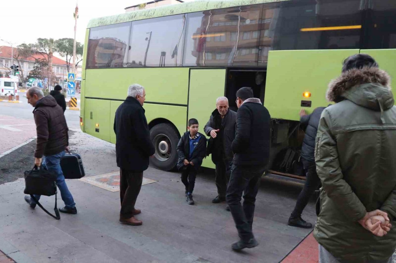 Hatay’daki depremzedeler Nazilli’ye getirildi