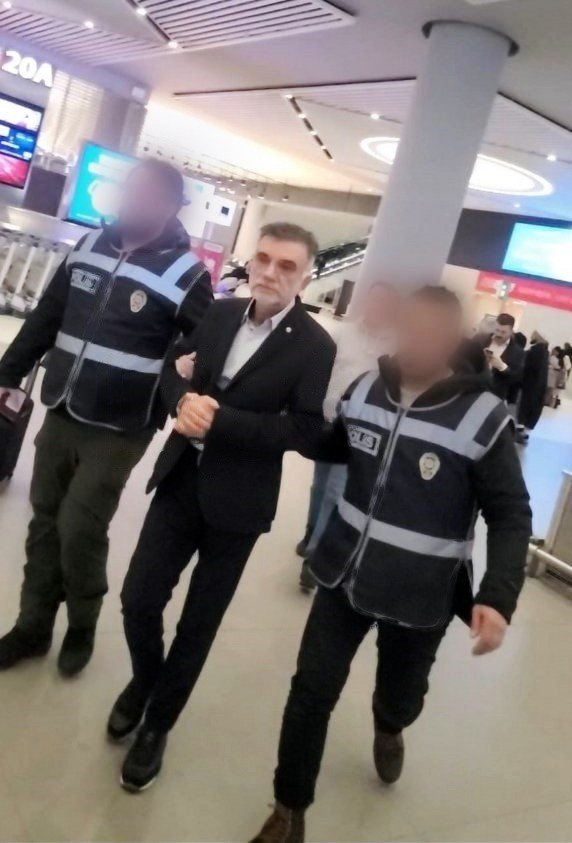 Hatay’daki Rönesans Rezidans İnşaat’ın müteahhidi tutuklandı