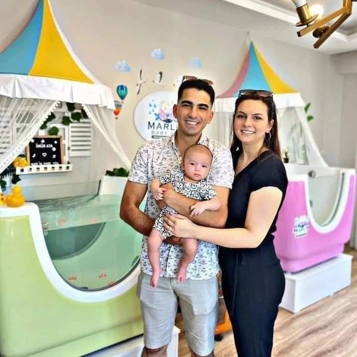 Depremde hayatını kaybeden anne ve 10 aylık bebeği son yolculuğuna uğurlandı