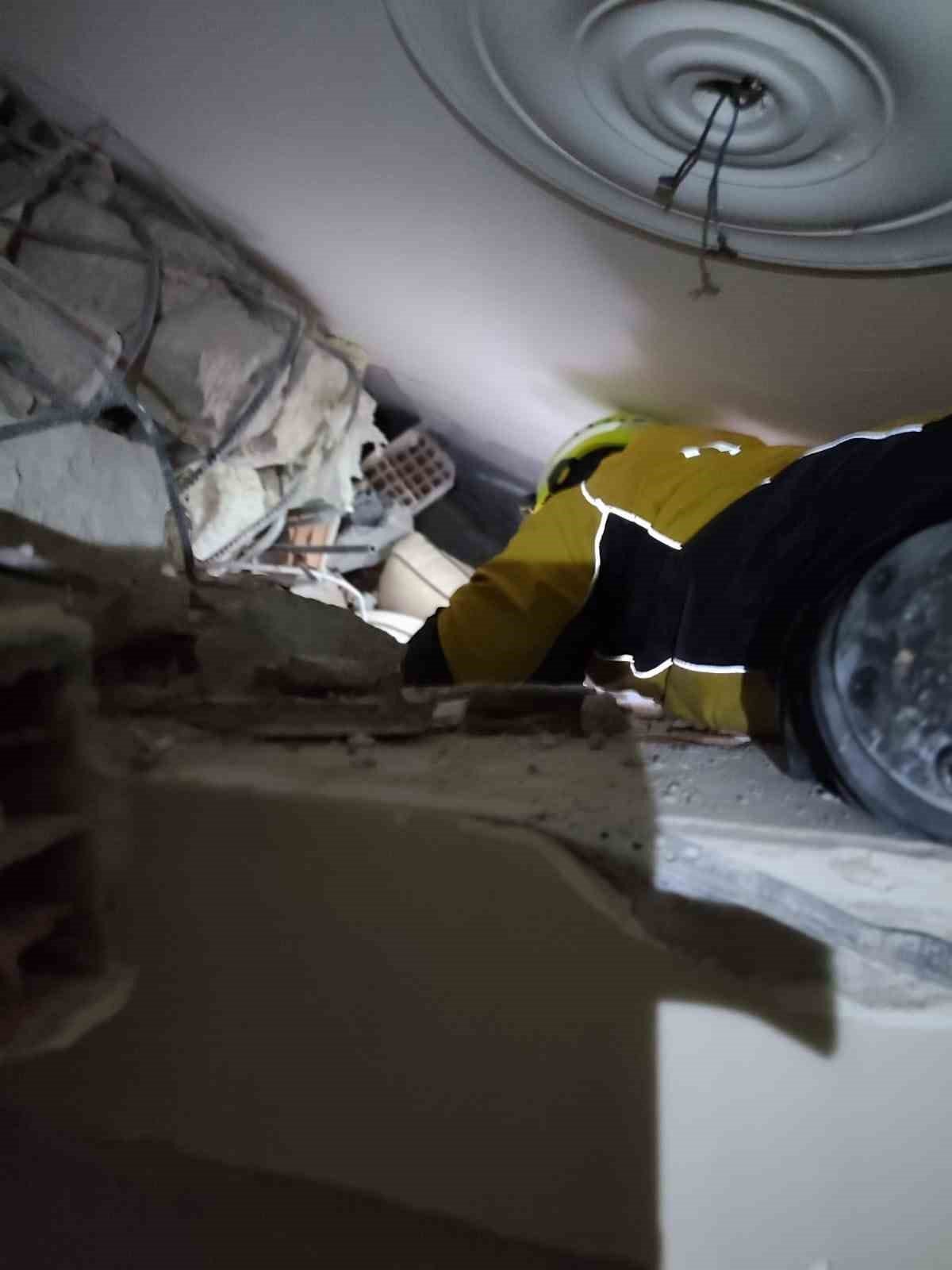 DAK ekibi deprem bölgesinde canlara umut oldu