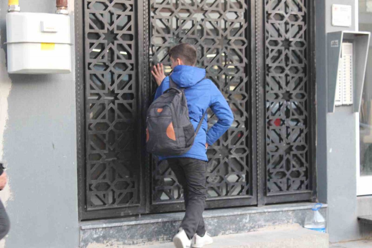 Kahramanmaraş’tan İzmir’e ilk depremzede kafilesi geldi