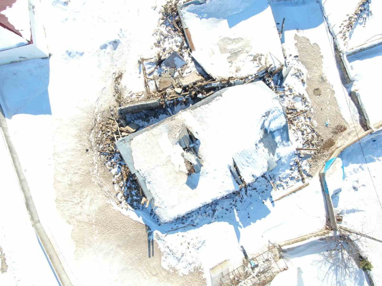 Sarız’da 8 yıkım, 331 hasarlı yapı var