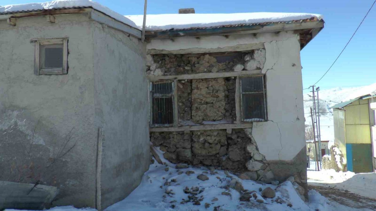 Sarız’da 8 yıkım, 331 hasarlı yapı var