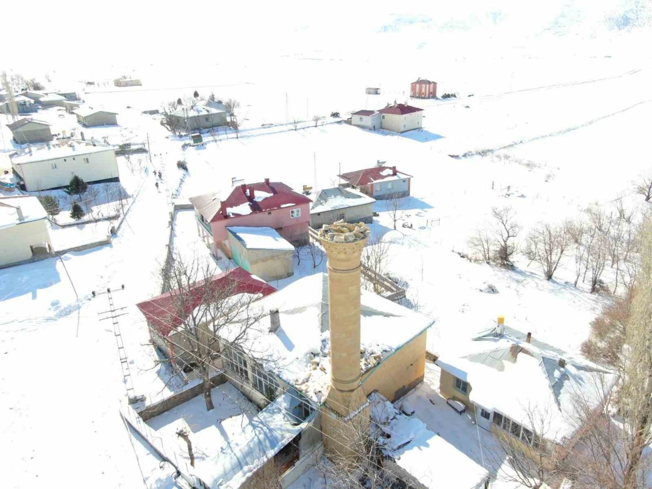 Sarız’da 8 yıkım, 331 hasarlı yapı var