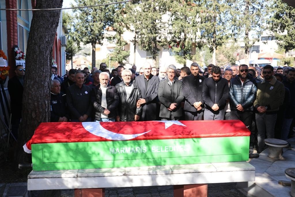 Depremde hayatını kaybeden Marmarisli tur rehberi Dal toprağa verildi
