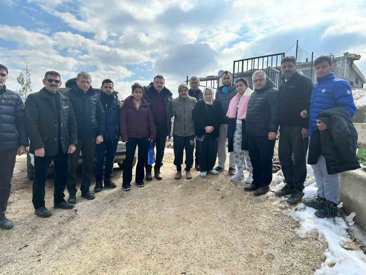 Başkan Genç’ten depremzedelere moral desteği