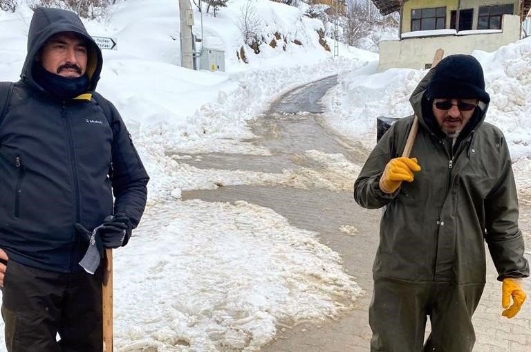 Üç gündür yaylada mahsur kalan 6 kişi kurtarıldı