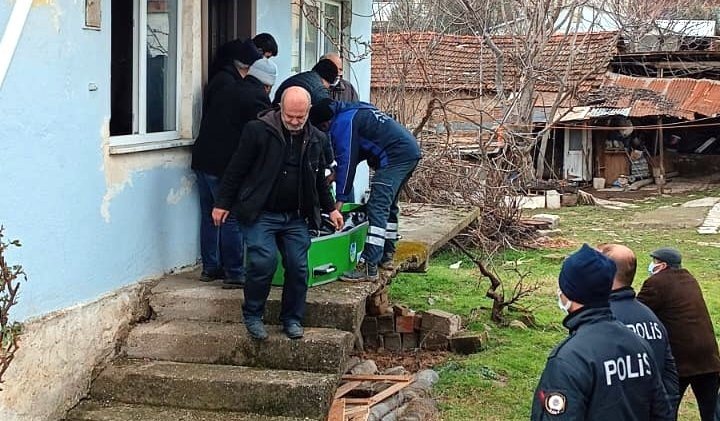 20 gündür haber alınamıyordu, evinde ölü bulundu