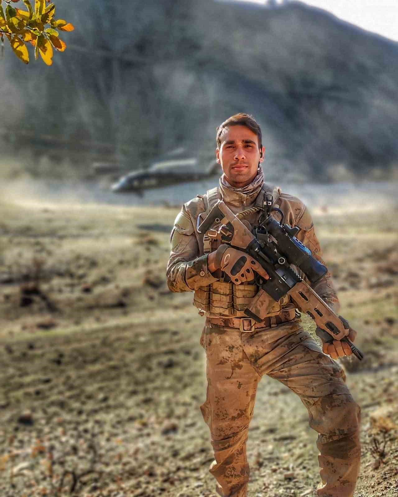 Çatışmadan yaralı kurtuldu, depremde ailesiyle hayatını kaybetti