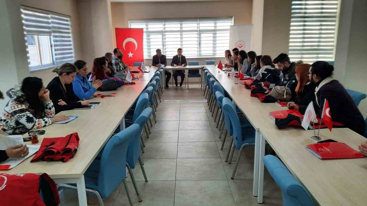 Muğla’dan kırmızı yelekliler depremzede vatandaşlar için yola çıktı