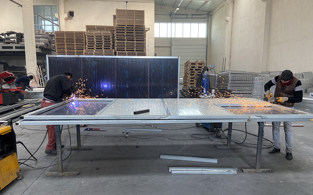 aw827294-05.jpg
