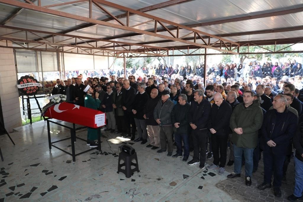 Depreme Antakya’da yakalanan genç kız bugün Marmaris’te defnedildi