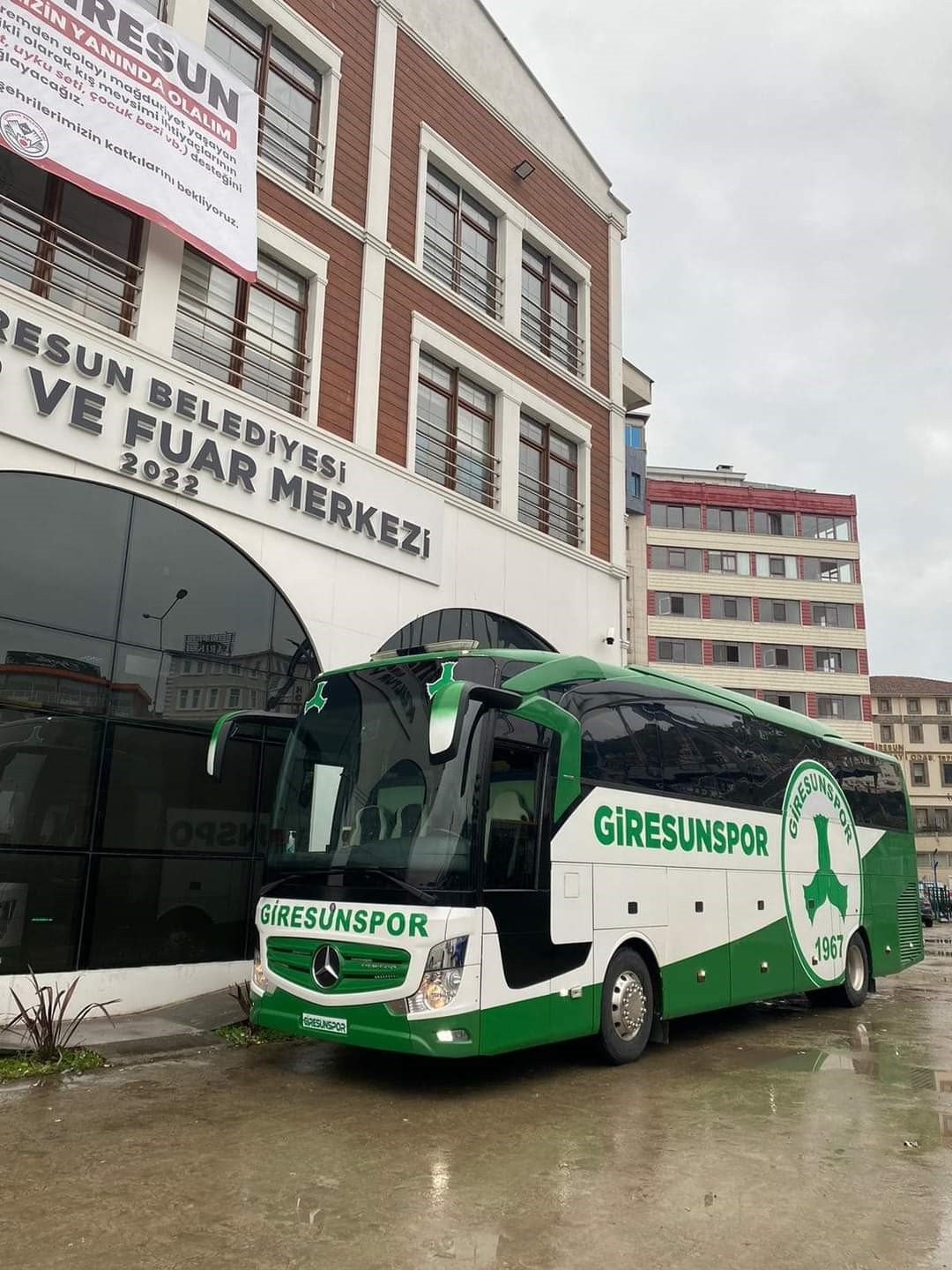 Giresunspor takım otobüsü afet bölgesine hareket etti